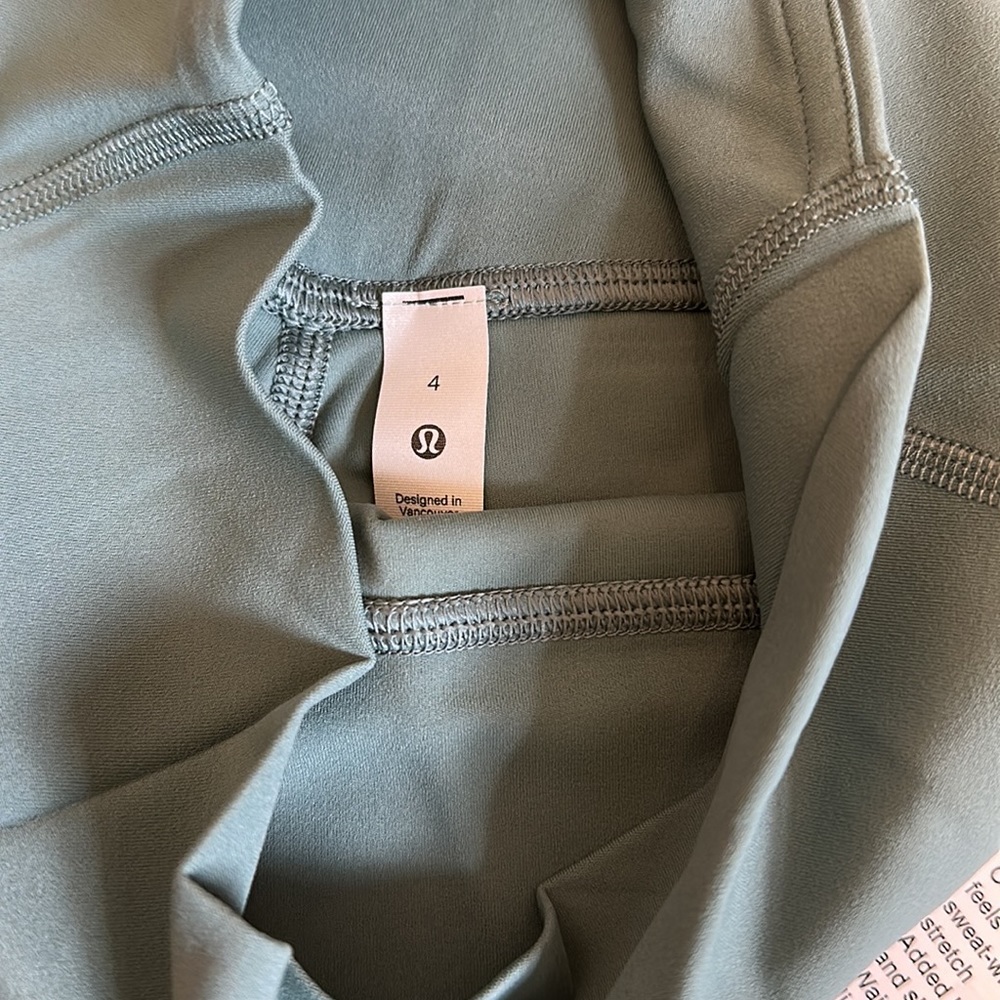 Lululemon Align Pants with Pockets - Picture 3 of 4